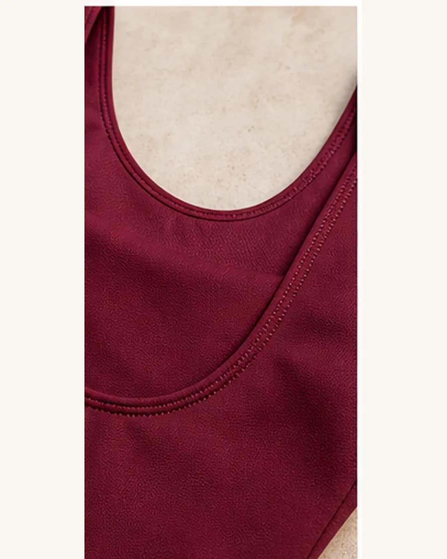 Azure Scoop One Piece: close-up detail view