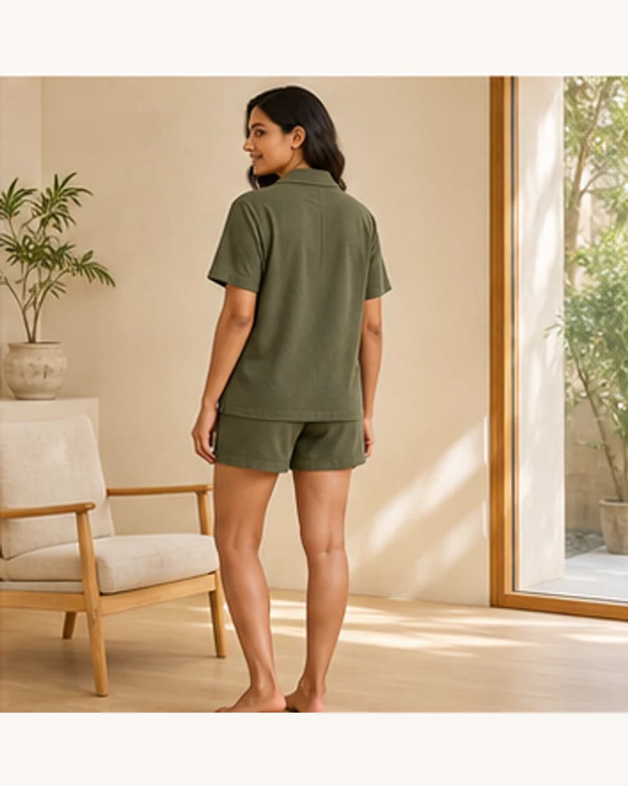 Cloud Sleep Short Set: three-quarter styling view