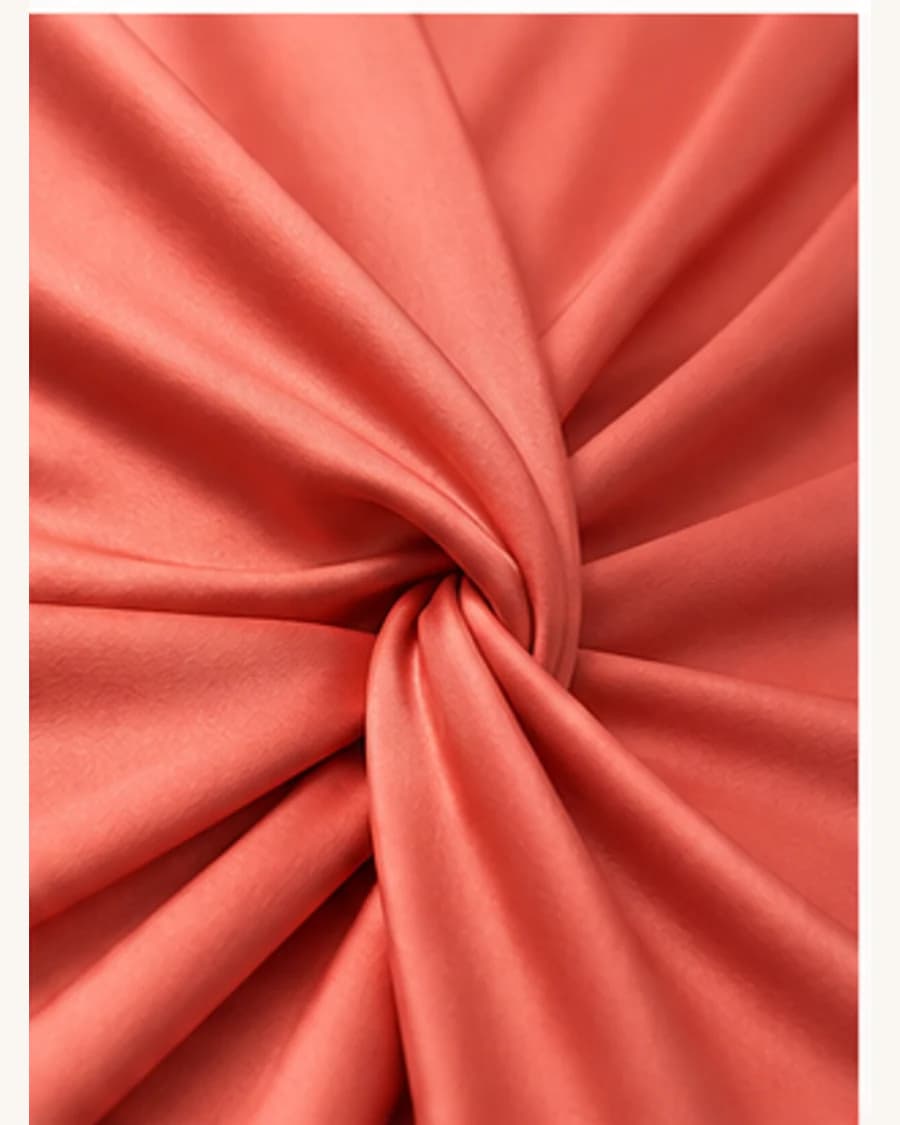 Gallery Knot Front Dress: close-up detail view