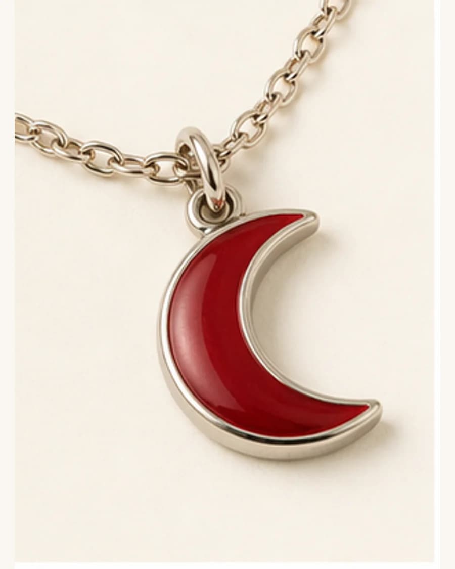 Moonlit Pendant Necklace: close-up detail view