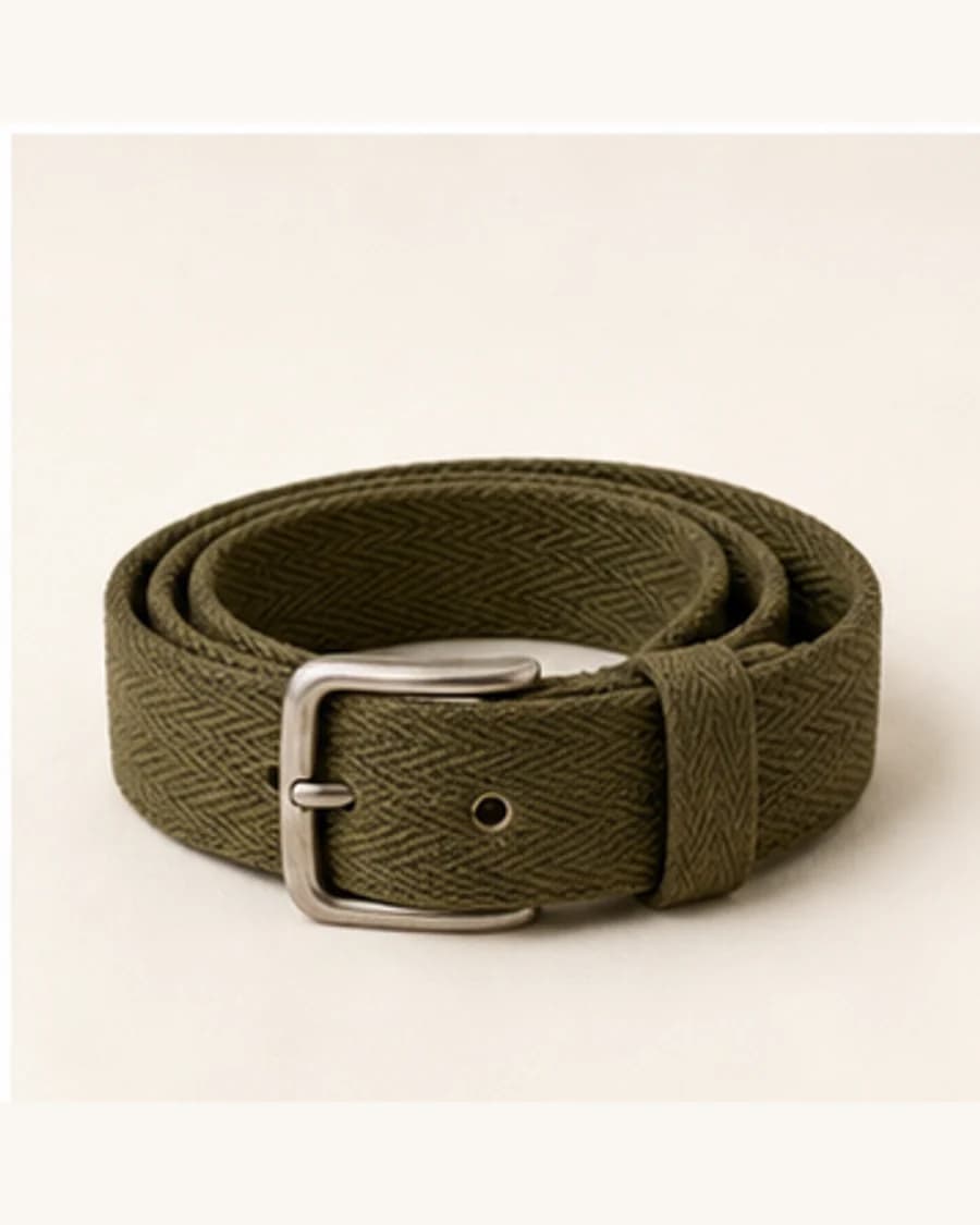 Terrain Slim Belt: product-only view